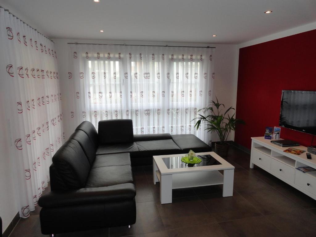 Apartment Frank - Bis Zu 3 Schlafzimmer Rust Luaran gambar